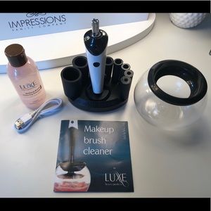 Luxe Makeup Brush Cleaner